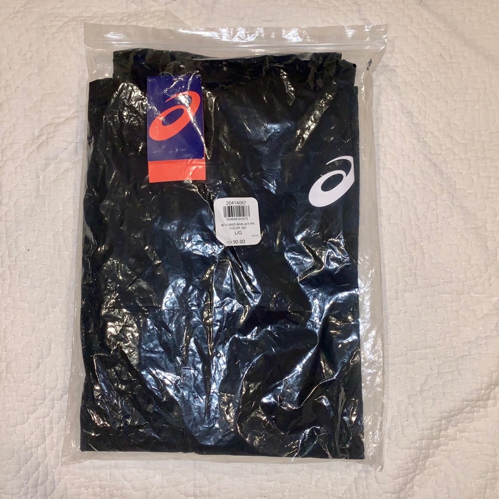 NWT ASICS Men’s tennis woven jacket-Large